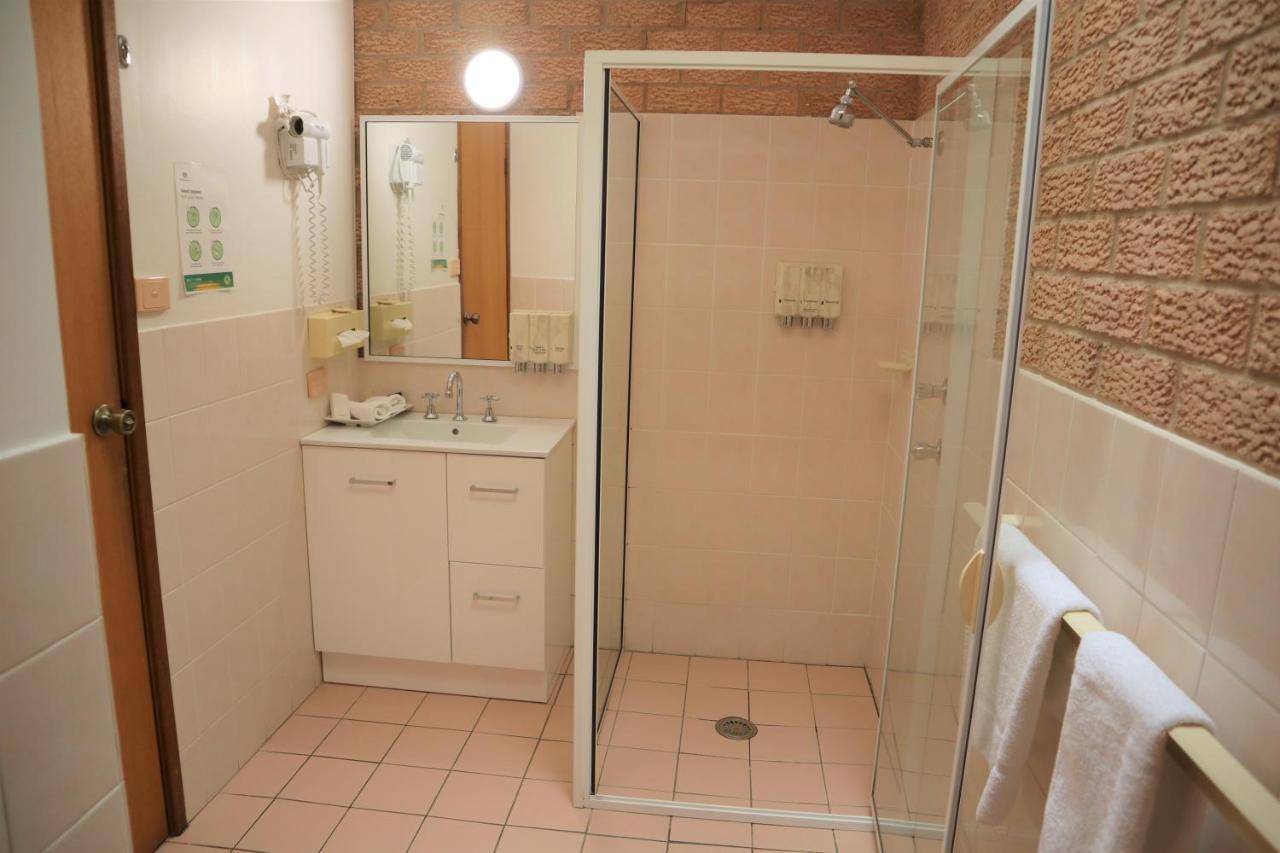Golden Chain Aalana Motor Inn Cowra Εξωτερικό φωτογραφία