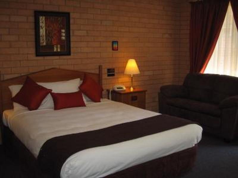 Golden Chain Aalana Motor Inn Cowra Εξωτερικό φωτογραφία