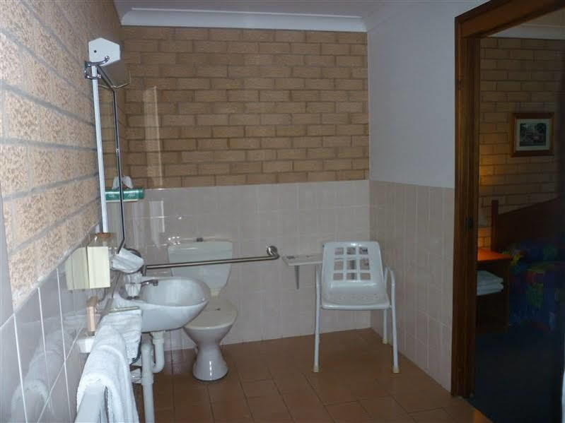 Golden Chain Aalana Motor Inn Cowra Εξωτερικό φωτογραφία