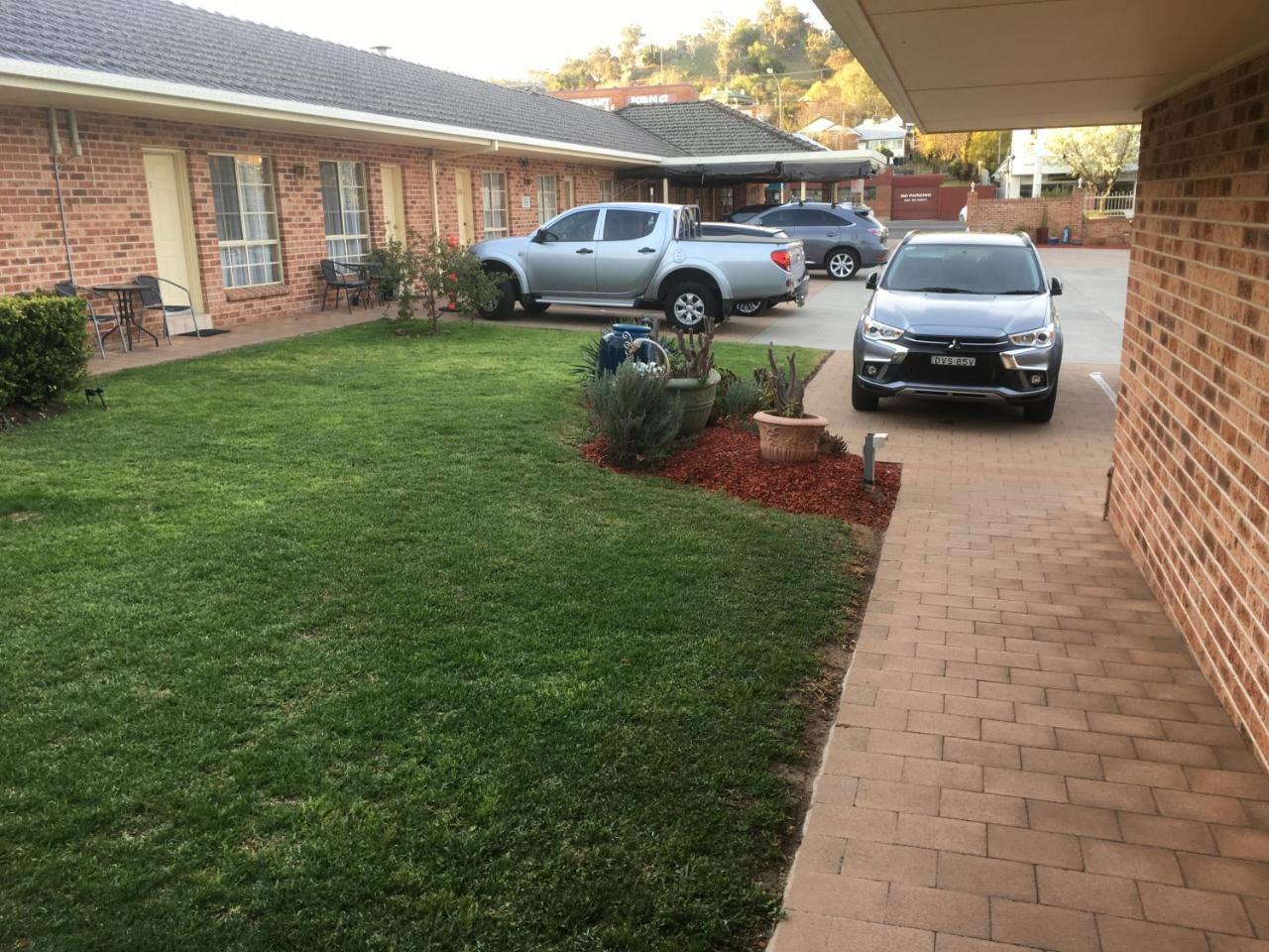 Golden Chain Aalana Motor Inn Cowra Εξωτερικό φωτογραφία