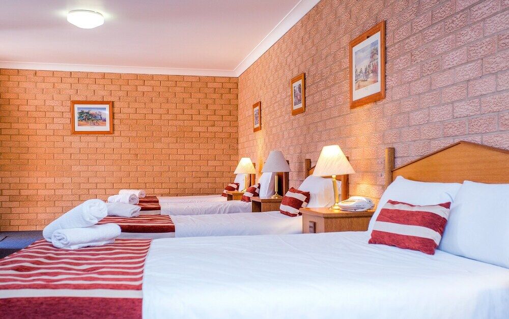 Golden Chain Aalana Motor Inn Cowra Εξωτερικό φωτογραφία